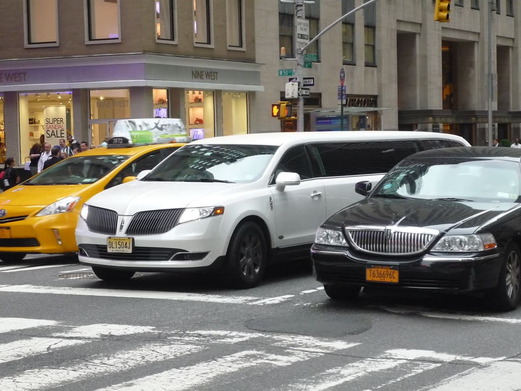 Limousine Service Miami – Professional, Stylish &amp; Affordable