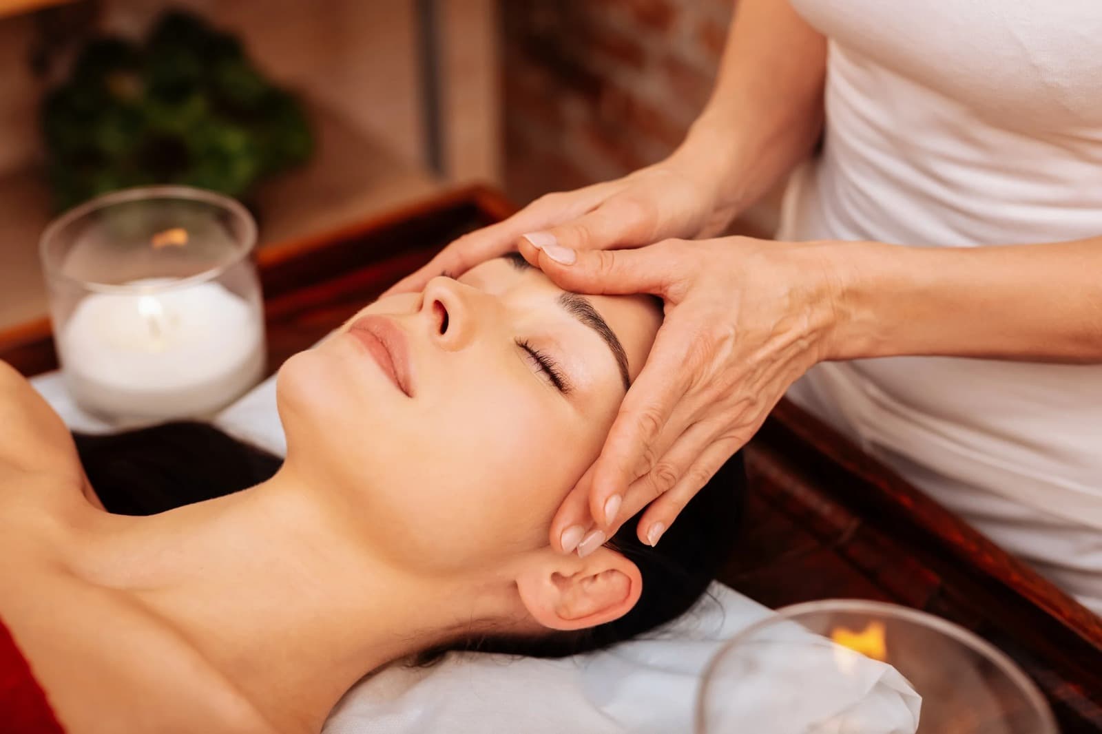 Why Facials Oahu Are Perfect for Tropical Weather