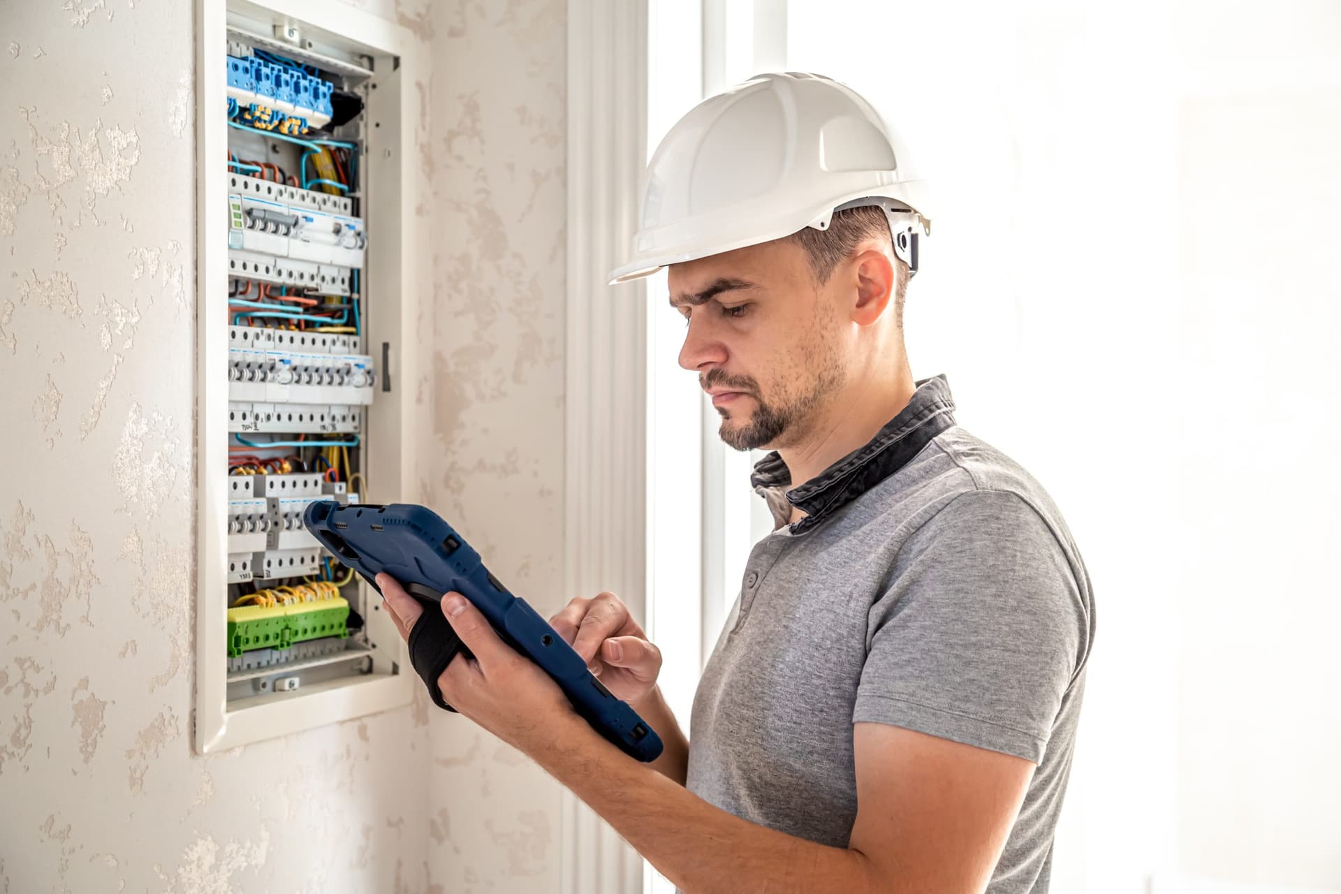 Edmonton Electrical Services for Industrial and Commercial Projects