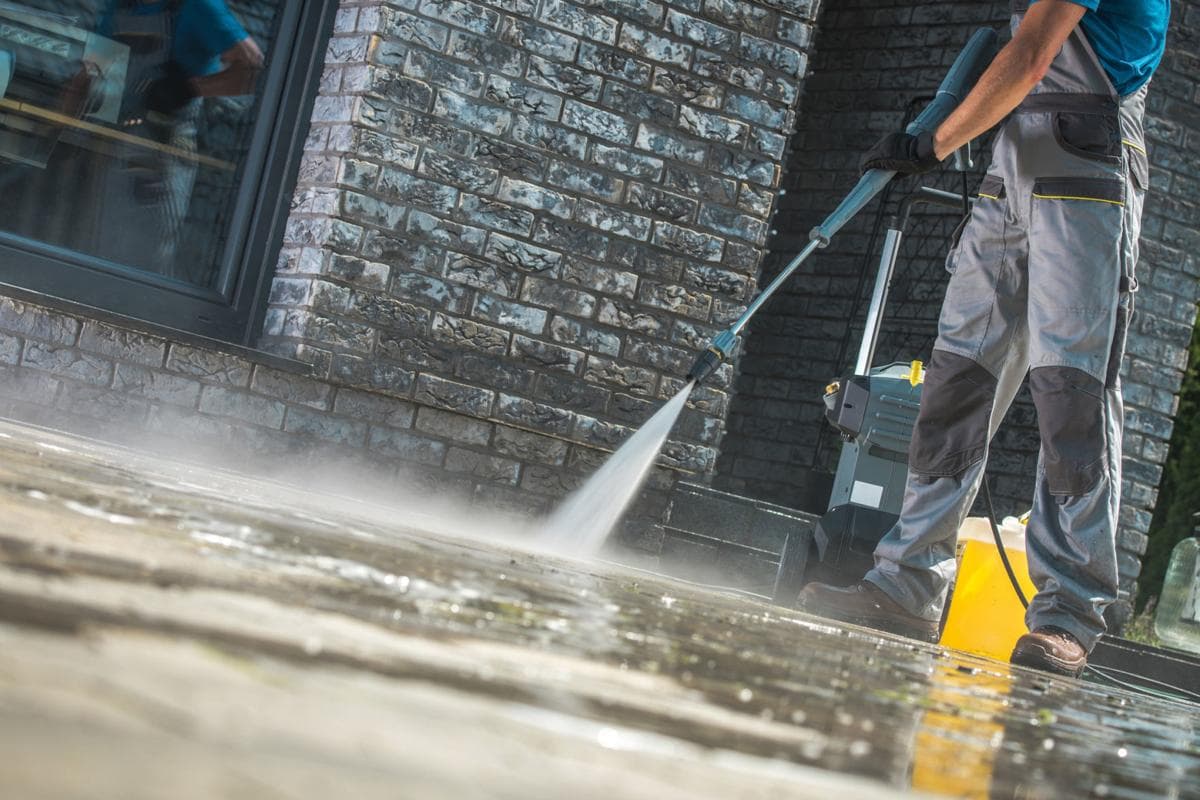 Roof Cleaning – Mr Clean Gentle Treatment to Prevent Roof Damage and Moss Growth