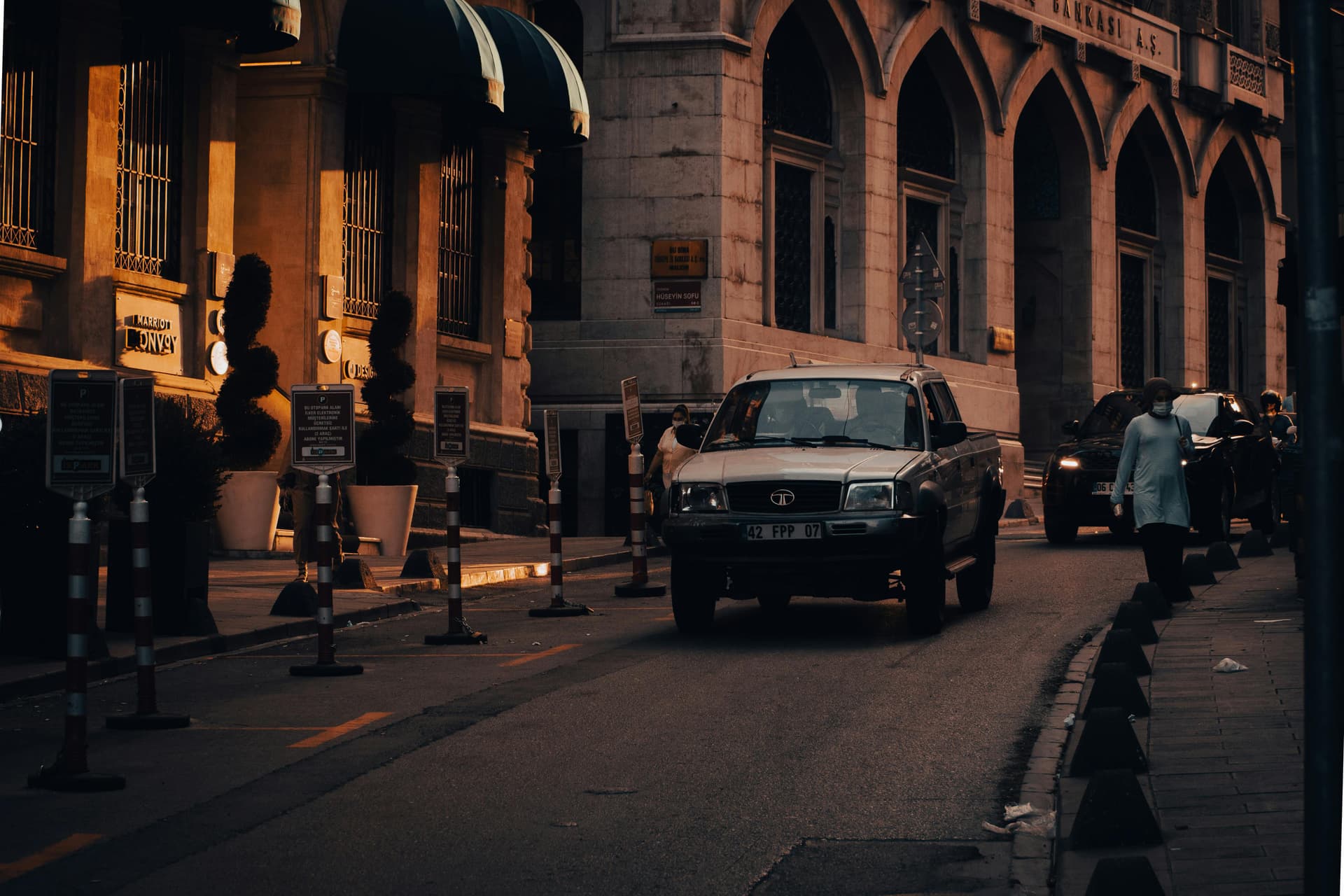 Affordable Cabs for Local and Airport Transfers