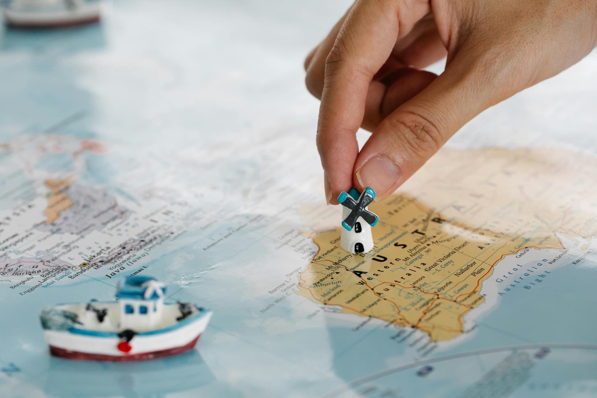 How Expert Consultants Make Round the World Holidays Seamless