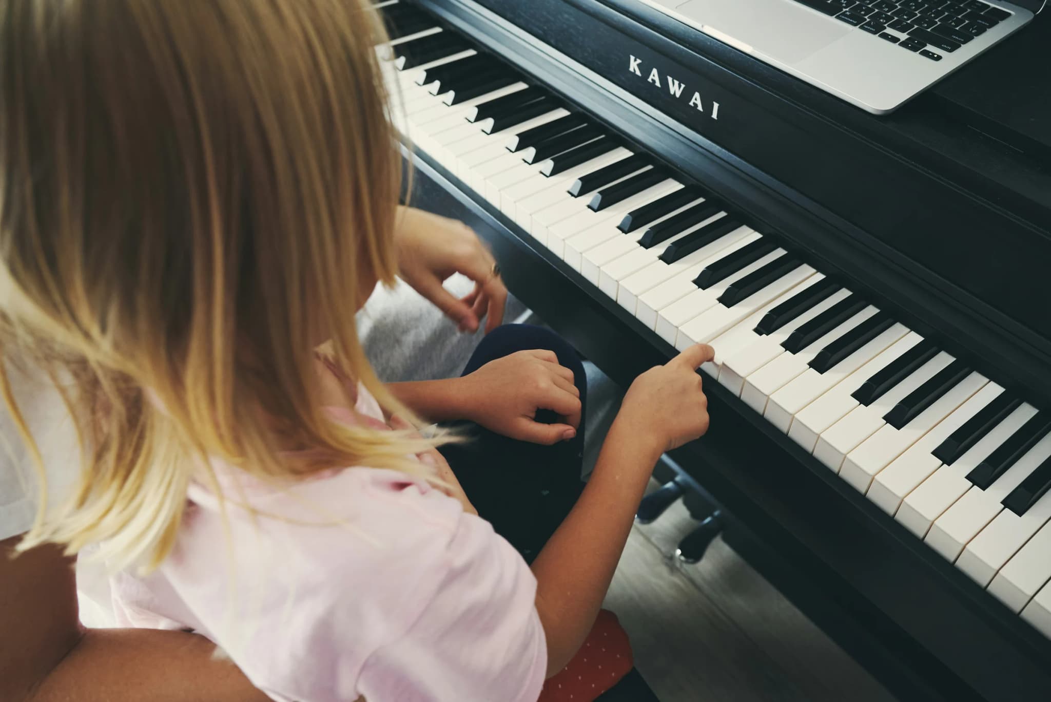 Adult Piano Lessons London – Flexible Piano Classes by Riffmasters